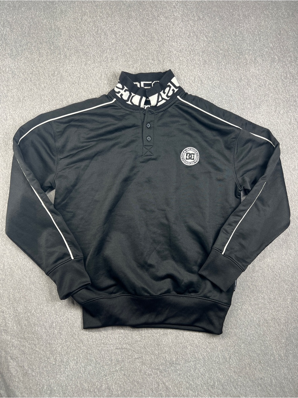 DC Black Pullover Sweatshirt with White Trim size M